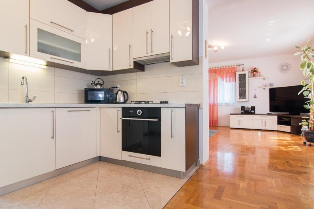 Apartment Antonella Fasana Fažana エクステリア 写真