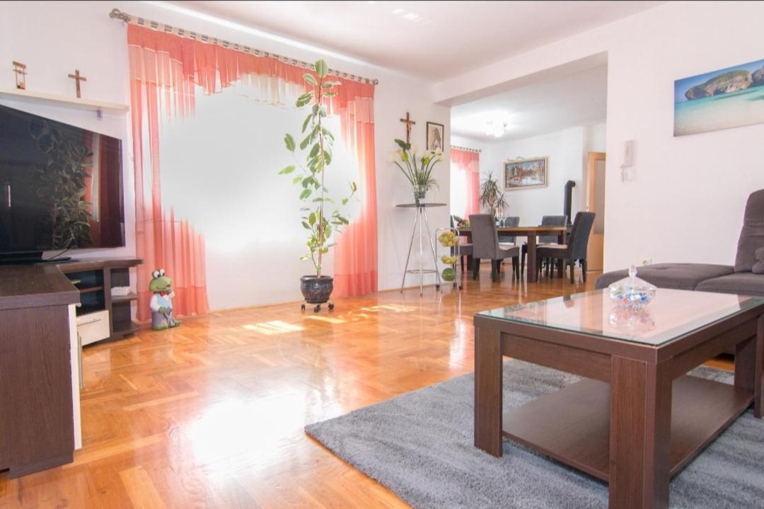 Apartment Antonella Fasana Fažana エクステリア 写真